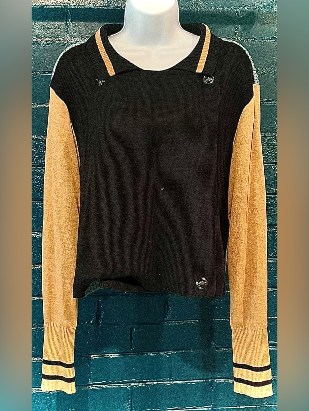Women's Black and Mustard Long-Sleeve Pullover Top
